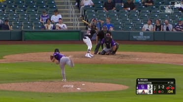 Anderdson Rojas reaches on an error