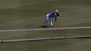 Jake Fraley breaks belt, makes two diving catches