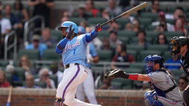 Elevado de sacrificio de Ozzie Albies 