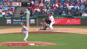 Chase Burns poncha a Trea Turner