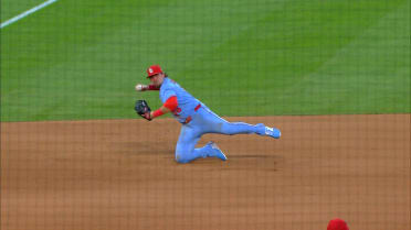 Nolan Gorman's impressive diving play at third