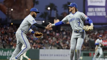 Royals turn double play, escape jam 