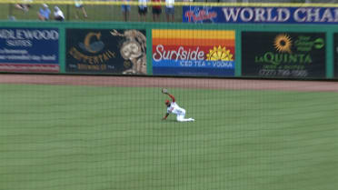 Bryan De La Cruz's sliding catch
