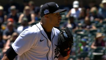 Jack Flaherty strikes out Julio Rodríguez