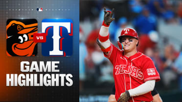 Joc Pederson's clutch homer powers Rangers in 2-1 win