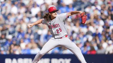 Rhett Lowder's scoreless start