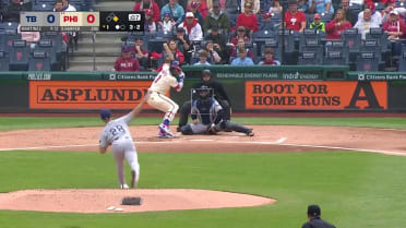 Nick Martinez strikes out Bryce Harper