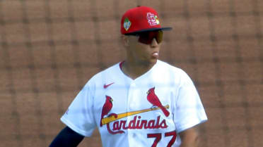 JJ Wetherholt makes the play off the deflection