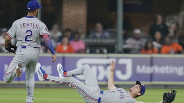 Carter hace atrapada deslizándose para salvar carrera