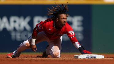 José Ramírez steals second base in the 3rd inning