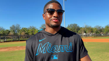 Xavier Edwards coaches youth camp in Florida