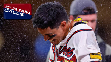 Mauricio Dubón pega el hit del gane