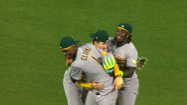 Mark Leiter Jr. closes out the A's win