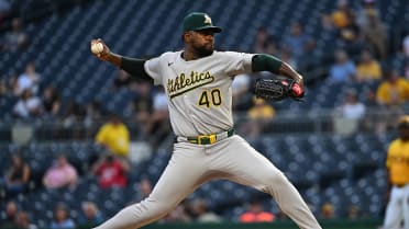 Luis Severino fans Oneil Cruz