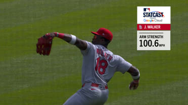 Jordan Walker retira a Javier Báez con tiro de 100.6 mph