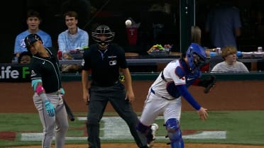 Danny Jansen nabs Ryan Waldschmidt at first base