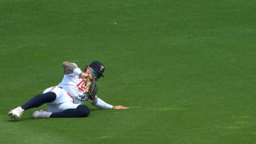 DaShawn Keirsey Jr.'s sliding catch