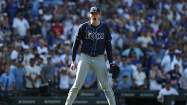 Pete Fairbanks pitches out of jam to earn save