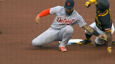 Dillon Dingler nabs Andrew McCutchen after review