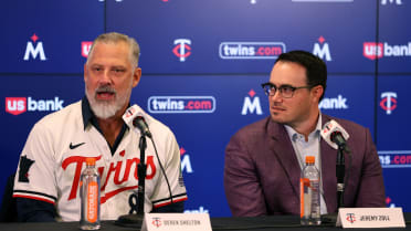 Twins introduce Derek Shelton as their new manager