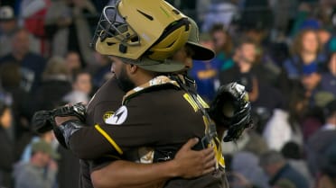 Jeremiah Estrada earns the save