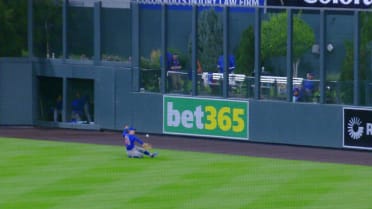 Crow-Armstrong's sliding catch
