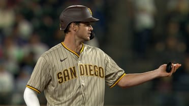 Logan Gilbert shuts down Padres, gets help from Julio Rodríguez catch in  center as Mariners win 2-0 - ABC News