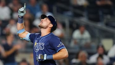 Josh Lowe's go-ahead home run (7) 