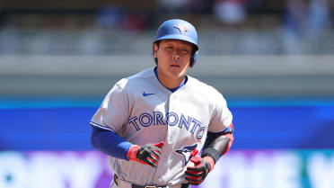 Kazuma Okamoto's solo homer (8)