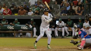 Ismael Munguia remolca con triple