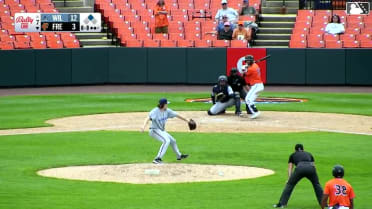 Colin Yeaman singles on a sharp line drive to center fielder Elijah Green. Leandro Arias scores.