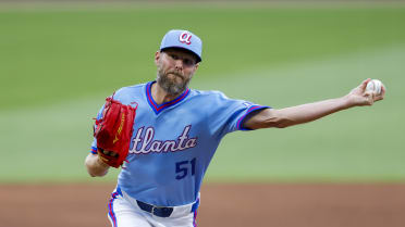 Chris Sale fans six against Guardians