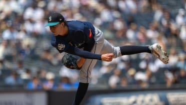 Logan Gilbert strikes out Ben Rice