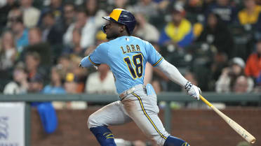 Luis Lara's two-run triple