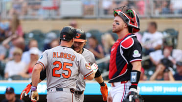 Orioles' offense powered by three-homer game