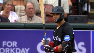 Heriberto Hernández's RBI single
