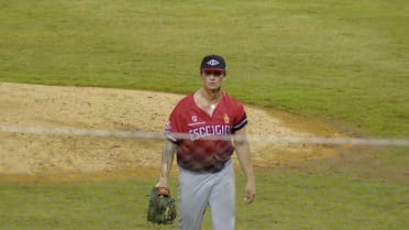 Lael Lockhart logra su 1er ponche