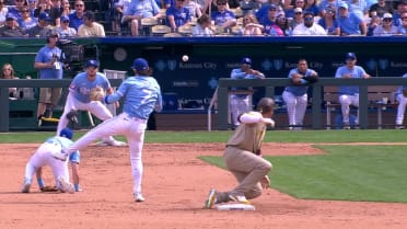 Royals turn an inning-ending double play 