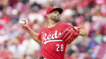 Nick Martinez strikes out six