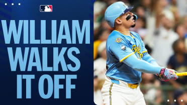 William Contreras' walk-off home run (14)