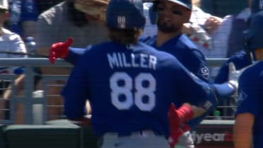 Los Dodgers pegan tres jonrones en la 3ra