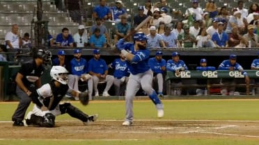 Michael De La Cruz impulsa con doble