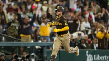 Gavin Sheets' solo home run (7)
