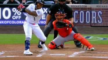 Adael Amador's solo homer (2)