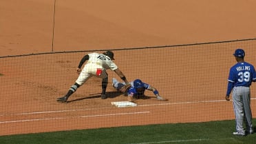 Kyle Isbel safe on pickoff throw after challenge