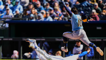 Daniel Lynch IV's high-effort tag