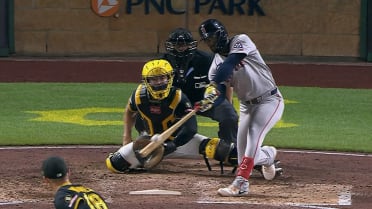 Andruw Monasterio pega doble de dos carreras