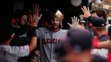 David Fry's solo home run (2)