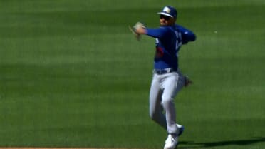 Gran jugada deslizándose de Mookie Betts