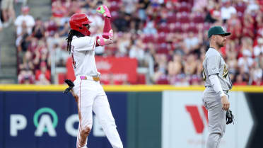 Elly De La Cruz's two-run single